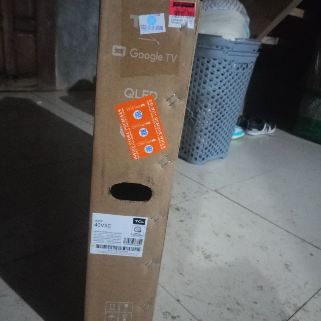 TLC 40 INCH QLED GOOGLE TV ( 40S5K ) (Category: Entertainment Systems & Smart Home Devices) located in Davao. Submitted by mjsalva821 (Listing ID 1467319623, Image 3). Description: FOR SALE: TCL 40-INCH QLED GOOGLE TV PRICE: ₱18,500 (NEGOTIABLE) BRAND NEW & FACTORY SEALED TV DETAILS: - Brand: TCL - Model: 40S5K - Size: 40 Inches - Display: QLED Full HD - System: Google TV -Original Box Included -FREE WALL BRACKET INCLUDED -Never Opened / Unused L