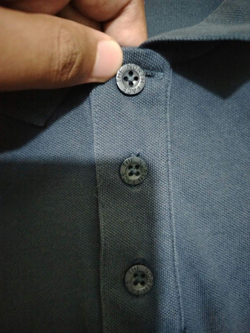 Tnf polo (Category: Tshirts & Polo Shirts ) located in Lal-Lo. Submitted by keenlion_7de5f3 (Listing ID 1467353226, Image 3). Description: -Dimes:20W by 27. 5L -Size:S to M on tag -Issue:none -good condition -negotiable naman -+sf -Payment first before ship -Mop:GCush -Ship by jnt 📣 SHOP ONLY WITHIN YOUR BUDGET.