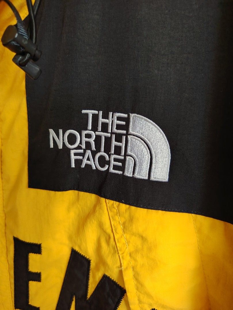 TNF x SUPREME (Category: Activewear) located in Leyte. Submitted by thrift_by_nblza (Listing ID 1467302980, Image 2). Description: THE NORTH FACE x SUPREME Size XL No issue need wash only.