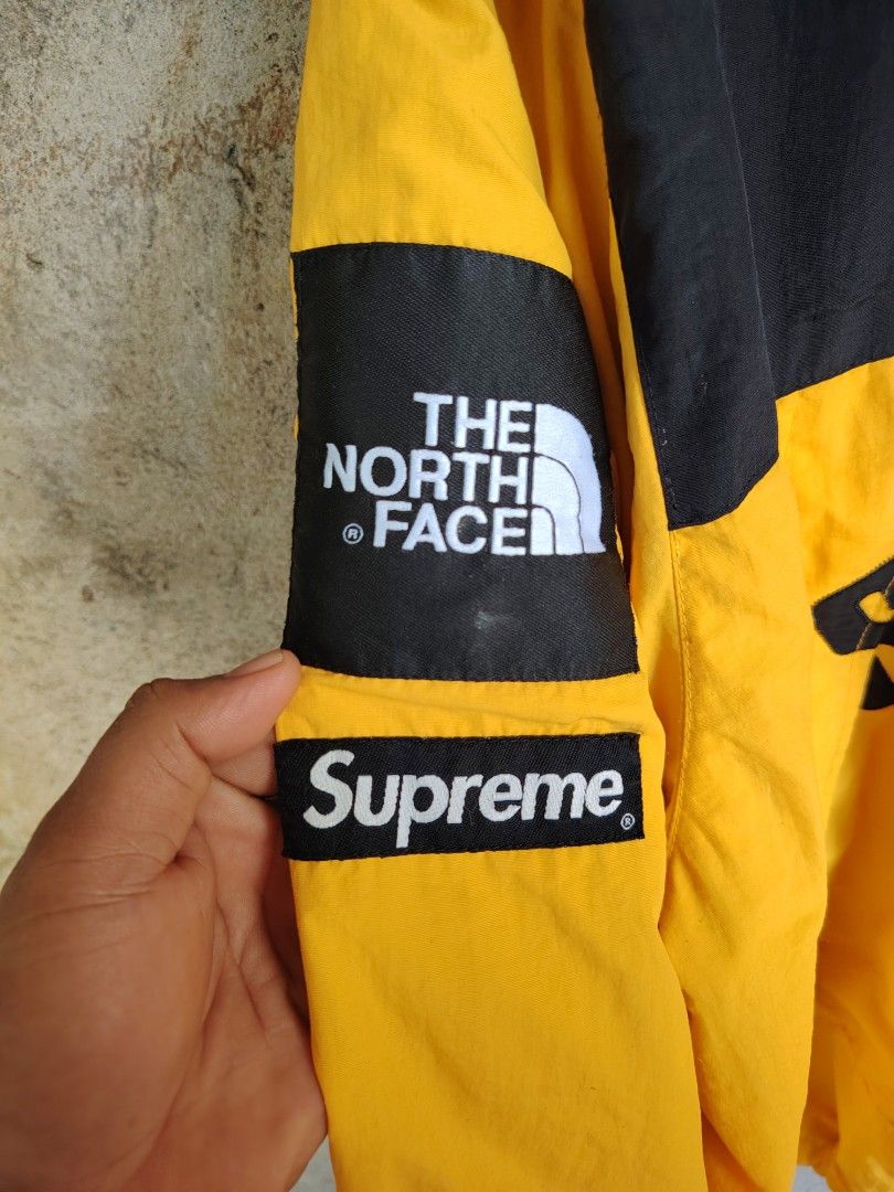 TNF x SUPREME (Category: Activewear) located in Leyte. Submitted by thrift_by_nblza (Listing ID 1467302980, Image 3). Description: THE NORTH FACE x SUPREME Size XL No issue need wash only.