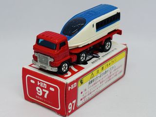（分類：）位於 。 由 raenn_comics 提交（商品編號 1467198023，圖片 1）。簡介： 。