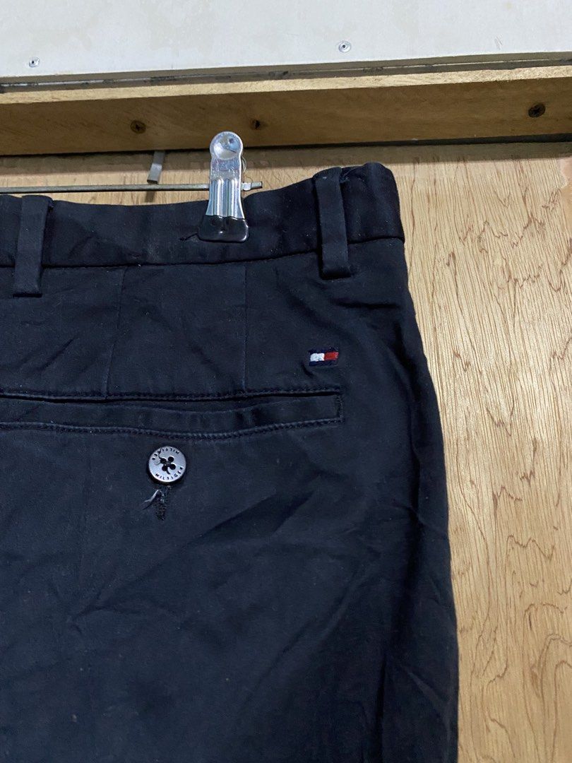 Tommy Hilfiger Chino Pants (Category: Chinos) located in Manila. Submitted by callejage69430 (Listing ID 1467357918, Image 3). Description: Tommy Hilfiger chino pants 33-34 waistline 38 Lenght Excellent condition no issue.