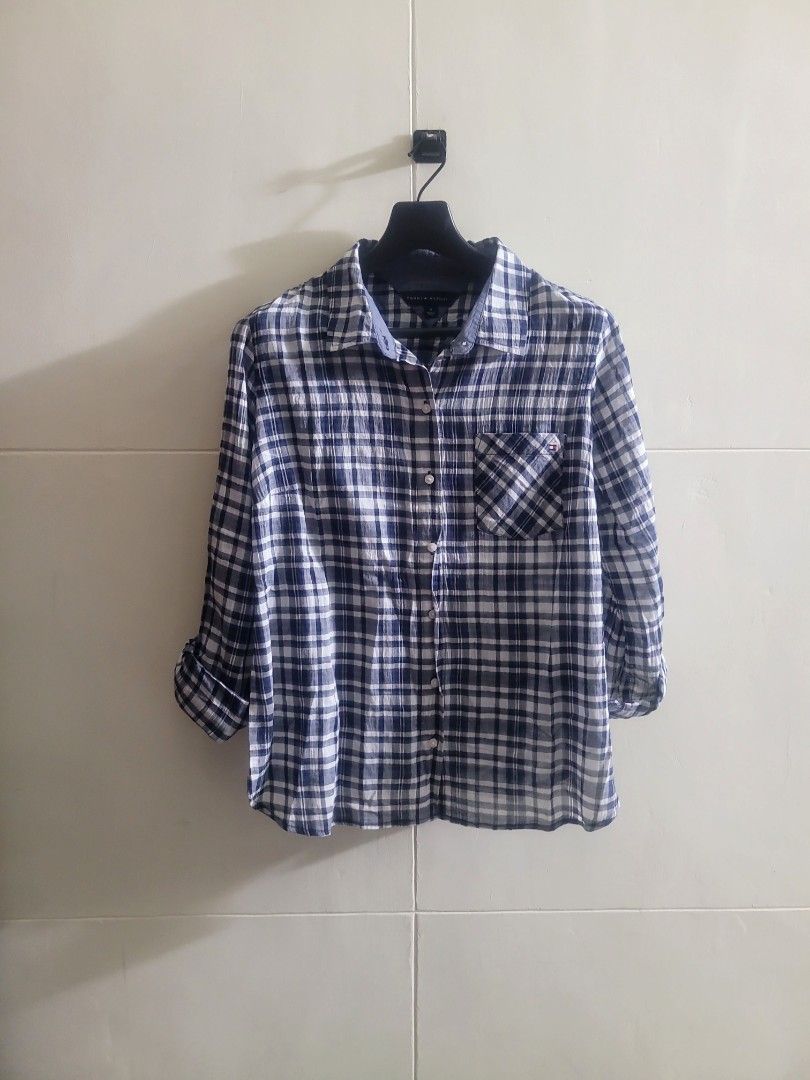 Tommy Hilfiger Top (Category: Blouses) located in Los Banos. Submitted by lopecruz (Listing ID 1467297891, Image 1). Description: armpit : 21" length : 24" like new, no flaws M.