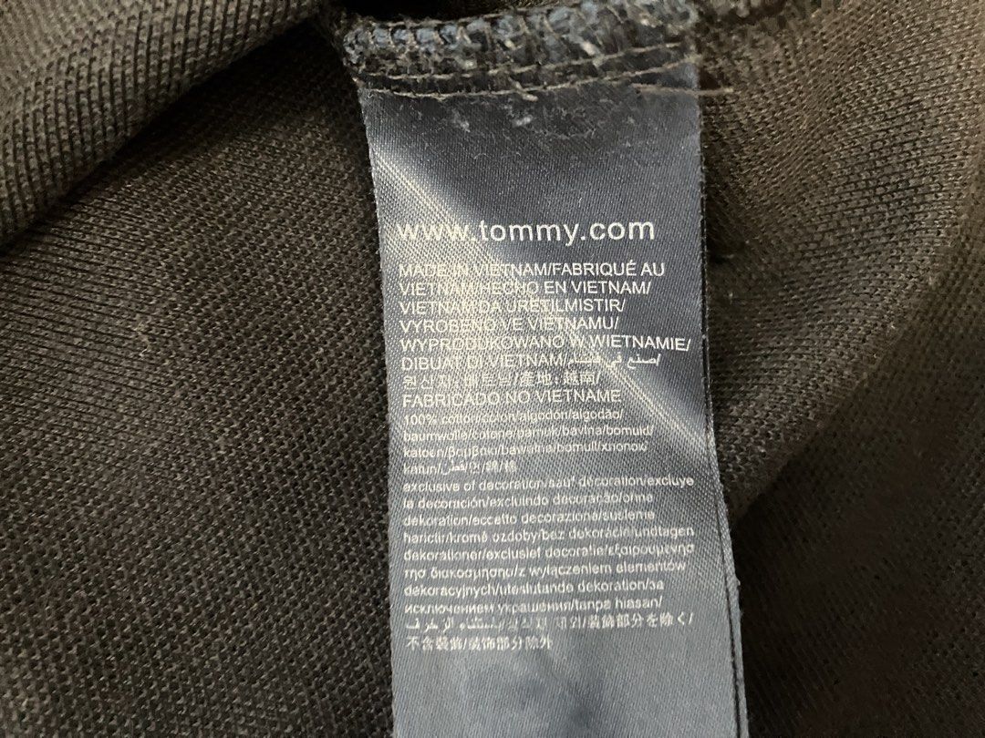 Tommy Hilfiger x th black t shirt tee 黑色 Polo恤 S 衫 （分類：T-shirt、恤衫、有領衫）位於 Hong Kong。 由 lc1000 提交（商品編號 1467313584，圖片 3）。簡介： Size S。