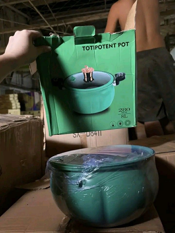 Totipotent Pot 28mm 8L Multifunctional Cooking Pot (Category: Cookware & Accessories) located in Manila. Submitted by wisecat_f7c143 (Listing ID 1467242372, Image 3). Description: SALE!!! NEW ARRIVAL!!! Totipotent Pot 28mm 8L Multifunctional Cooking Pot PM ME COD via lalamove may shipping fee.