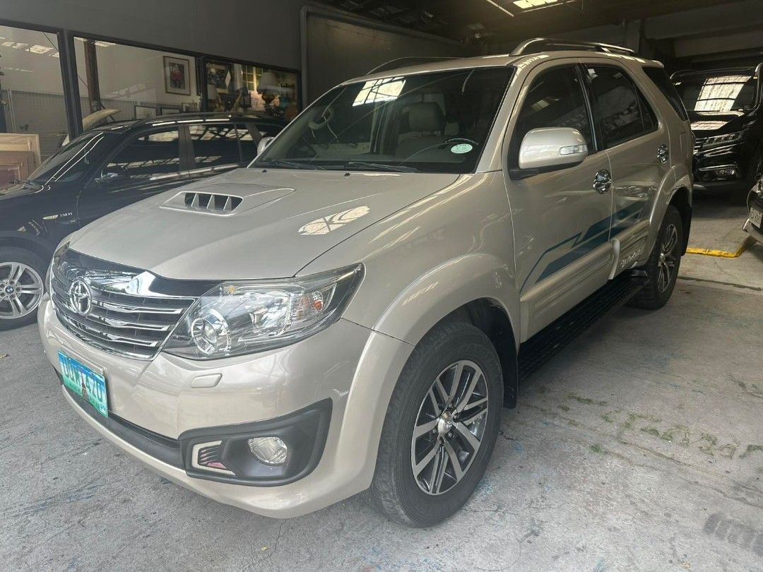 Toyota Fortuner G Auto (Category: Used Cars) located in Pasig City. Submitted by ivanbonifacio1218 (Listing ID 1390688537, Image 1). Description: 2013 Toyota Fortuner G Diesel Automatic Price: P660,000 Negotiable Good Running Condition Ready for Long Drive Fresh in and out Not Flooded No issues Foglamps With DRL All Power 7 Seaters Cold Aircon Hood Scoop Leather Seats Body Cladding Complete Papers All Stock/Original Low Mileage: 76,000 Kms Regist