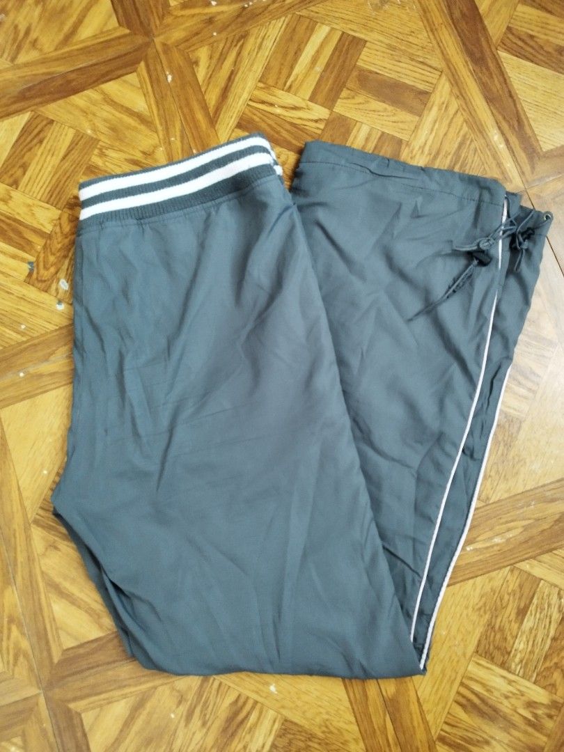 Track Pants Preloved (Category: Joggers) located in Cavite. Submitted by sublimeee (Listing ID 1467348487, Image 1). Description: PHP 180 Two side pockets With signs of usage This is a preloved item, please manage your expectations PM for inquiries 📍Cavite City J&T/Lalamove.