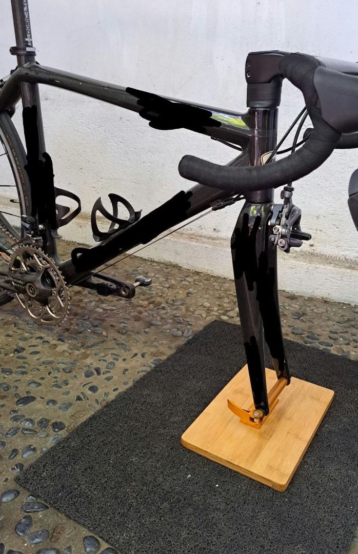 Travel Bike Mount (Category: Cardio & Fitness Machines) located in Las Pinas. Submitted by mitchvinluan (Listing ID 1467175059, Image 1). Description: For Sale : Travel Bike Mount Price : 1k php slightly used. Negotiable .