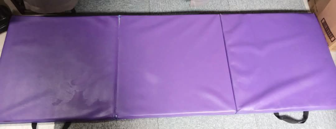 TRI-FOLD EXERCISE THICK FOAM GYM MAT/ GYMNASTICS MAT (Category: Exercise Mats) located in Manila. Submitted by chaychaii (Listing ID 1467172435, Image 2). Description: IMPORTED FROM JAPAN TRI-FOLD EXERCISE THICK FOAM GYM MAT/ GYMNASTICS MAT 🔰SINGLE SIZE MAT 🔰WITH CARRYING HANDLES 🔰DURABLE 🔰WATER AND SWEAT RESISTANT 🔰GOOD FOR YOGA,TUMBLING,STRETCHING AND HOME WORKOUT ❌NO ISSUE‼️ MINIMAL MARK OF USAGE ONLY ₱1500 .
