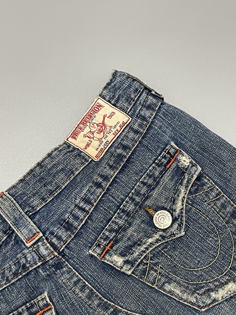 True Religion Denim Skirt Size 26 (Category: Skirts) located in Roxas City. Submitted by thrift_by_tons (Listing ID 1467308191, Image 2). Description: TRUE RELIGION JOEY SKIRT Dimes: Waist: 29 Length: 17 Leghole: 18 Price: 700 + sf 📍Roxas City, Capiz 5800 🔫 Payment via Gcash 🔫Payment First Policy .
