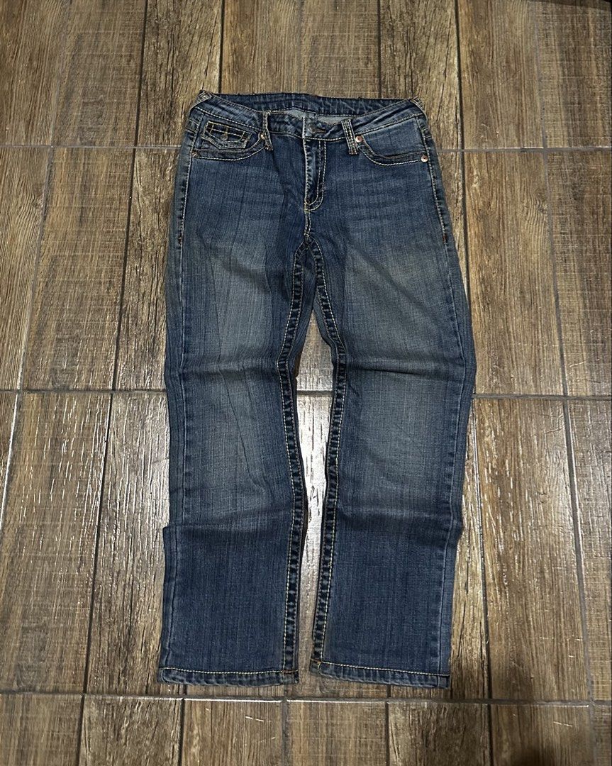 TRUE RELIGION PANTS (Category: Jeans) located in Manila. Submitted by urban-vintage_2 (Listing ID 1467177467, Image 3). Description: ISSUE: NONE ( NEED WASH ) MOP :GCASH ( NO COD ) SHIP VIA : LALAMOVE & J&T LOCATION : PASIG CITY LENGTH : 36 HEM : 7 WIDTH : 29 .