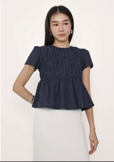 (Category: ) located in . Submitted by tulipwardrobe (Listing ID 1467260389, Image 1). Description: .