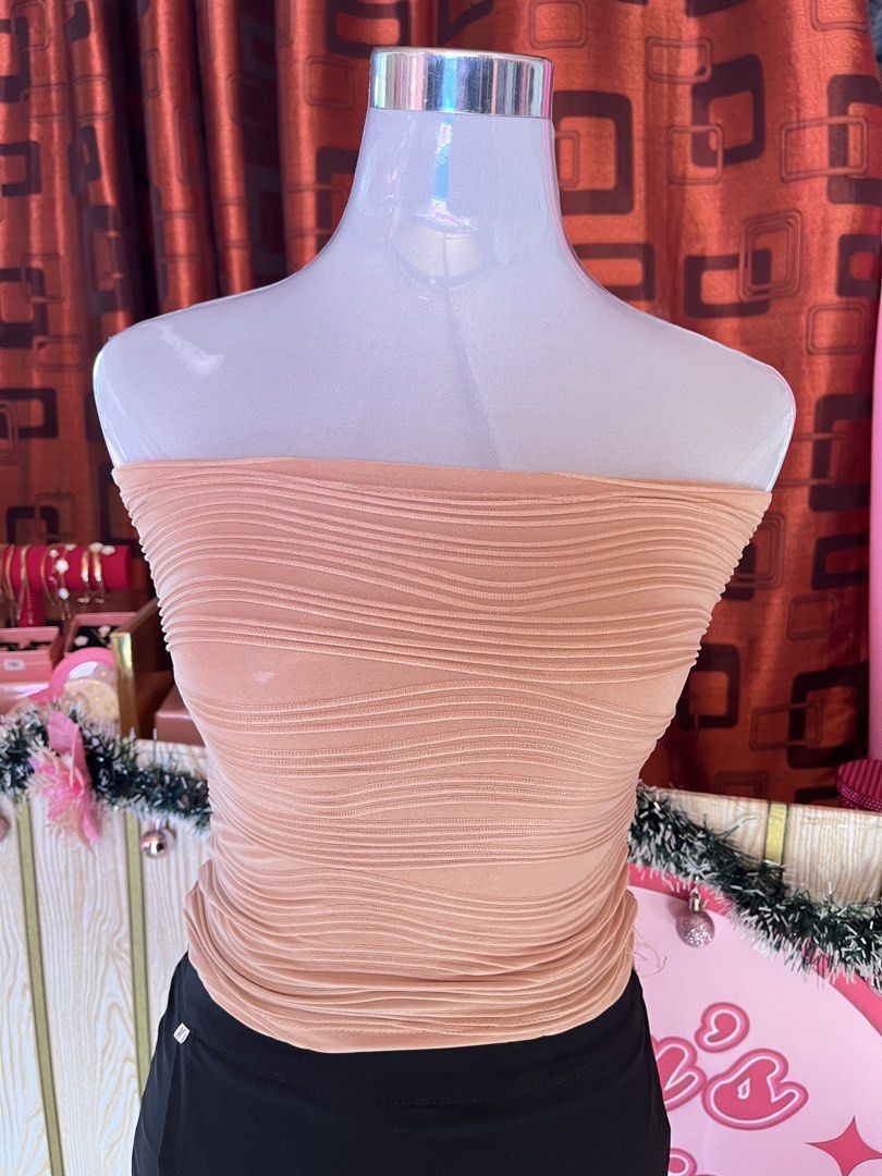 tubetops(swipe for colors) (Category: Sleeveless) located in Manila. Submitted by myapparelshop (Listing ID 1467193871, Image 3). Description: mine+color.