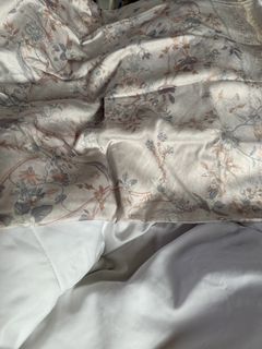 (Category: ) located in . Submitted by lovebybusyra (Listing ID 1467279459, Image 1). Description: .
