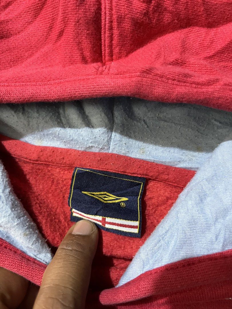Umbro hoddie jacket (Category: Coats, Jackets and Outerwear) located in Angeles City. Submitted by sothriftzz (Listing ID 1467317324, Image 3). Description: .