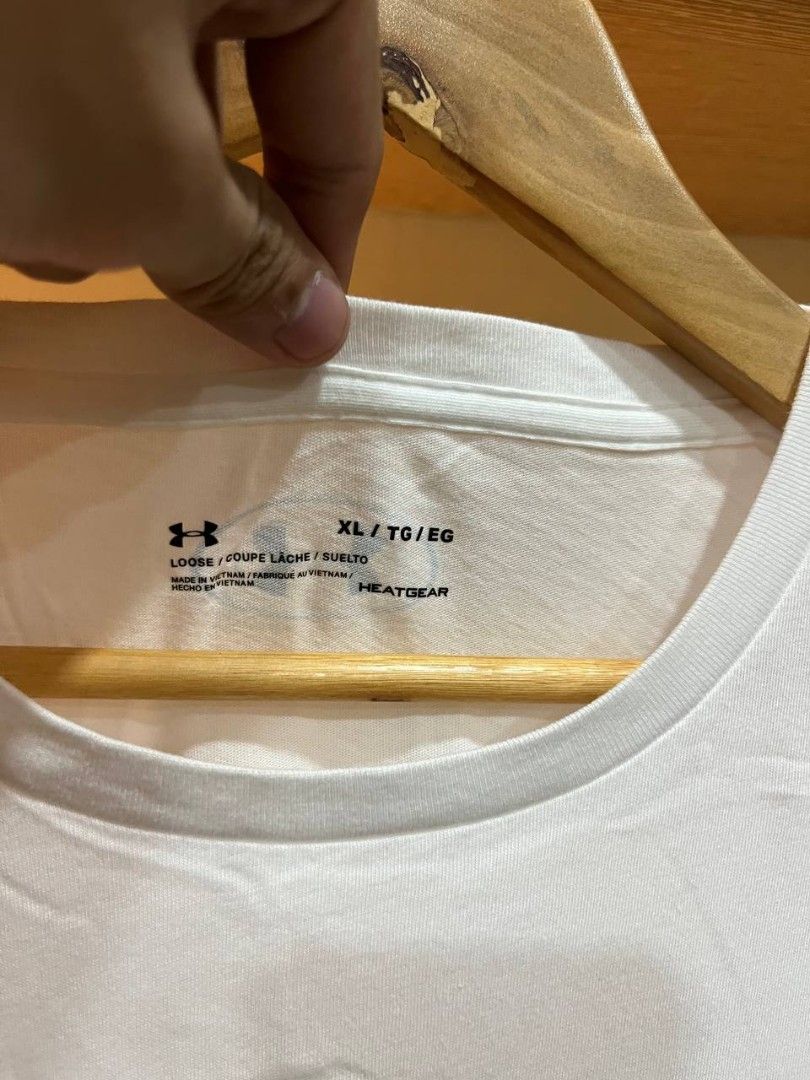 Under Armour Active wear T shirt (Category: Activewear) located in Quezon City. Submitted by michypeachyy1 (Listing ID 1467254754, Image 2). Description: 250 plus shipment XL size.