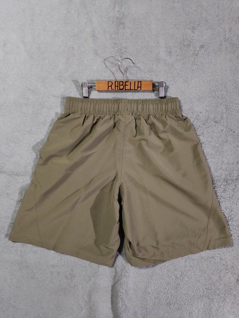 UNDER ARMOUR MEN'S WOVEN TRAINING SHORT (Category: Activewear) located in Manila. Submitted by rumarabe (Listing ID 1467284911, Image 2). Description: UA MEN'S WOVEN TRAINING SHORT COMPLETE TAGS W/ 2 SIDE POCKETS & PULLER SIZE:LARGE ON TAG(29-34X19) IN EXCELLENT TO GOOD AS NEW CONDITION.