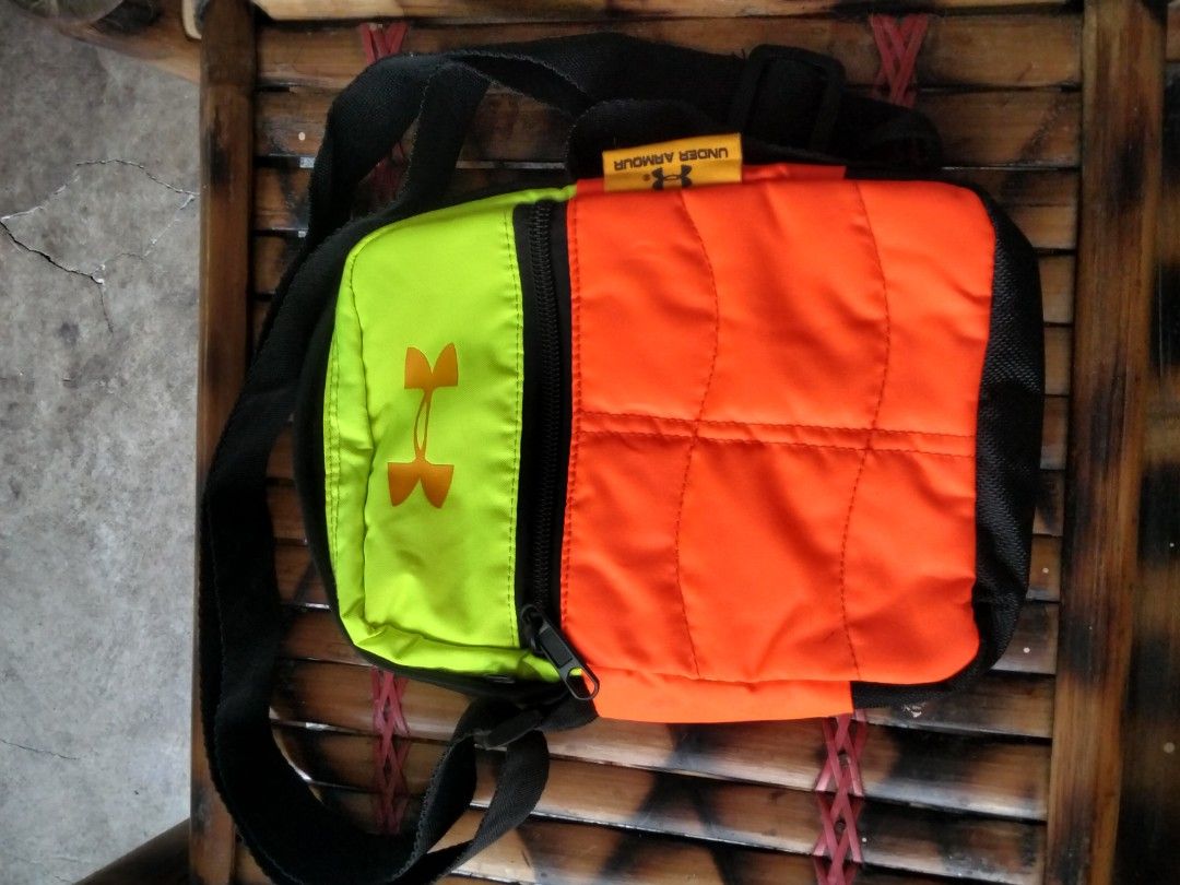 UNDER ARMOUR SLING BAG (Category: Belt bags, Clutches and Pouches) located in Manila. Submitted by known_as_kairu. (Listing ID 1467360451, Image 1). Description: .