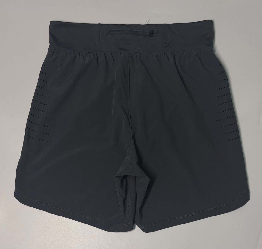Under Armour Speedpocket Running Shorts (Category: Activewear) located in Daet. Submitted by retro_gallery (Listing ID 1467170842, Image 2). Description: .