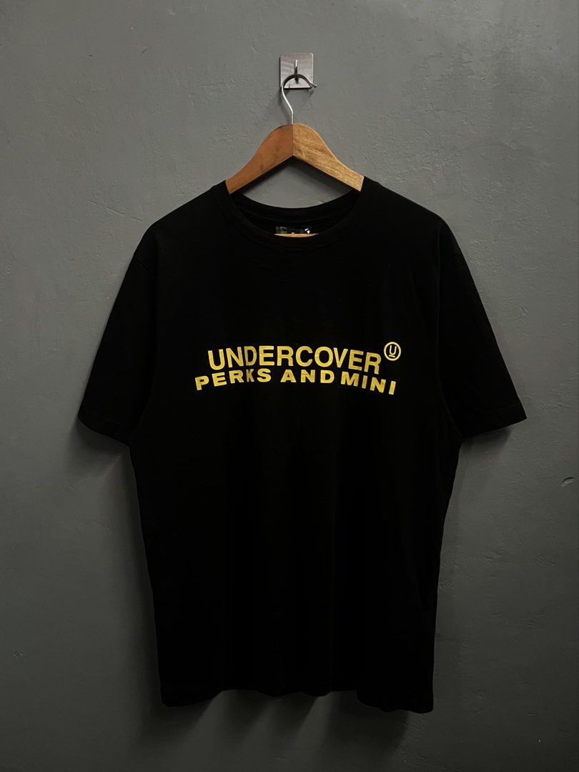 UNDERCOVER | PERKS AND MINI (Category: Tshirts & Polo Shirts ) located in Lucena. Submitted by mddlchld (Listing ID 1467184976, Image 1). Description: UNDERCOVER | PERKS AND MINI AUTHENTIC / LEGIT SIZE LARGE ON TAG VERY GOOD CONDITION COLOR RATE: 9/10 ISSUE: ₱1,000.