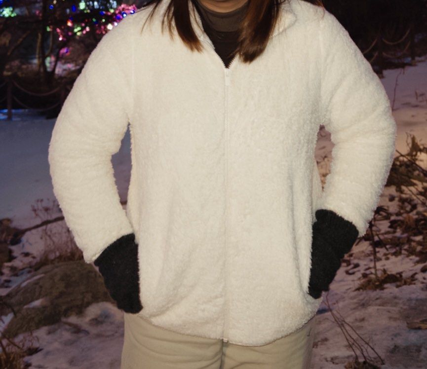 Uniqflo fur jacket (Category: Coats, Jackets and Outerwear) located in Manila. Submitted by cedenz (Listing ID 1467189509, Image 1). Description: -used once - perfect for autumn/winter trip -size XL - DM me for more photos #zara #uniqlo #winter #autumn #japan #korea #china.