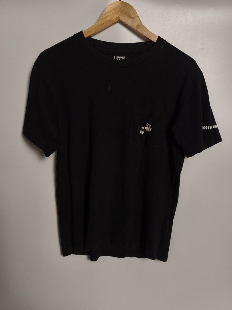 Uniqlo Black Shirt (Decluttering) (Category: Tshirts & Polo Shirts ) located in Puerto Princesa. Submitted by chi_thriftz (Listing ID 1467209070, Image 1). Description: Black shirt Uniqlo manage your expectations since this is a thrifted piece. Location: Puerto Princesa City, Palawan 📍 Item is in prestige condition - already washed the items. Brand: Uniqlo Type: Shirt Color: Black Size: Medium (on tag) Color Rate: 10/10 Fabric: 100% Cotton (on t
