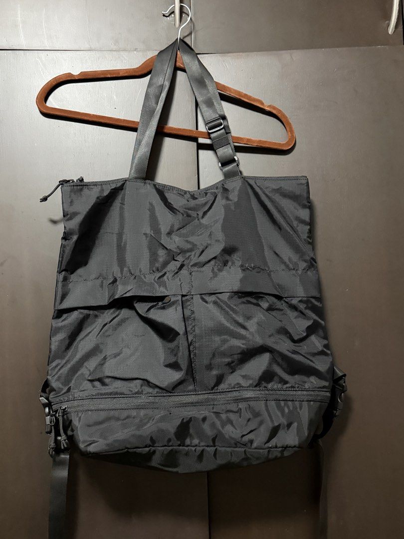 Uniqlo Black Utility Backpack/Shoulder Bag (Category: Backpacks) located in Las Pinas. Submitted by ml.closet (Listing ID 1467303525, Image 1). Description: Used once.