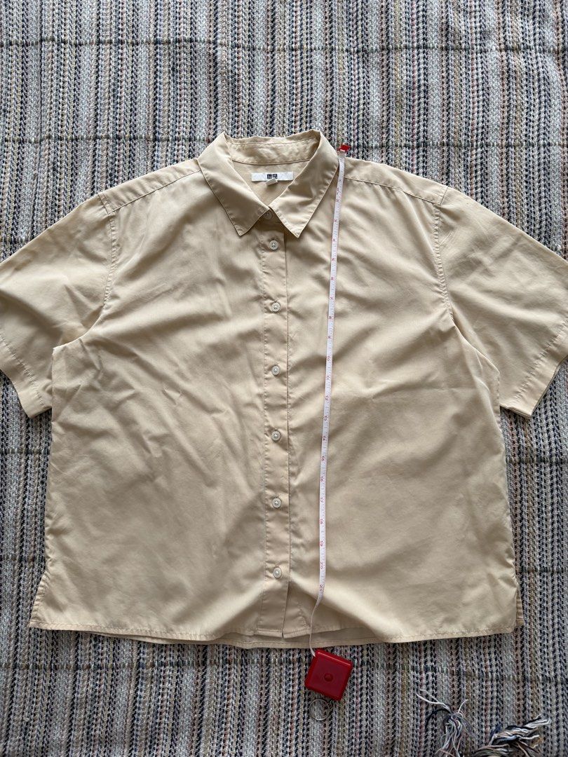 Uniqlo Boxed Fit Polo (Category: Tshirts & Polo Shirts ) located in Quezon City. Submitted by ygarong (Listing ID 1467194122, Image 2). Description: Uniqlo Boxed Fit Polo Dimes: 22inx23in wxl No flaws Color: Cream Yellow Negotiable.