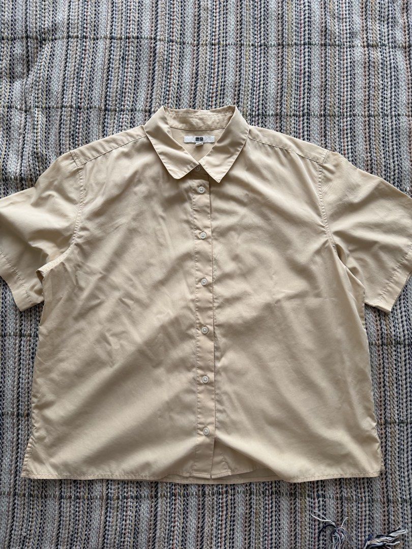 Uniqlo Boxed Fit Polo (Category: Tshirts & Polo Shirts ) located in Quezon City. Submitted by ygarong (Listing ID 1467194122, Image 1). Description: Uniqlo Boxed Fit Polo Dimes: 22inx23in wxl No flaws Color: Cream Yellow Negotiable.