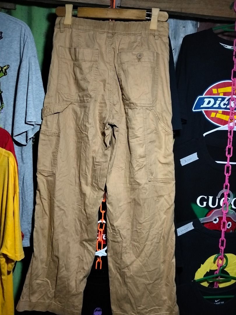 Uniqlo Carpenter (Category: Jeans) located in Kalibo. Submitted by thriftedbykim12 (Listing ID 1467336100, Image 2). Description: Like new 30-31 waist 38.5 lenght Leghole 9.5 Issue:none 850+sf.