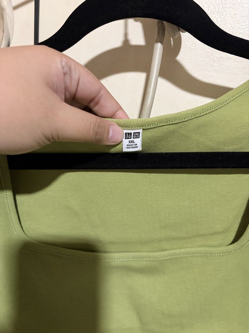 Uniqlo crop top (Category: Shirts) located in Manila. Submitted by ayabananana (Listing ID 1467270098, Image 3). Description: .