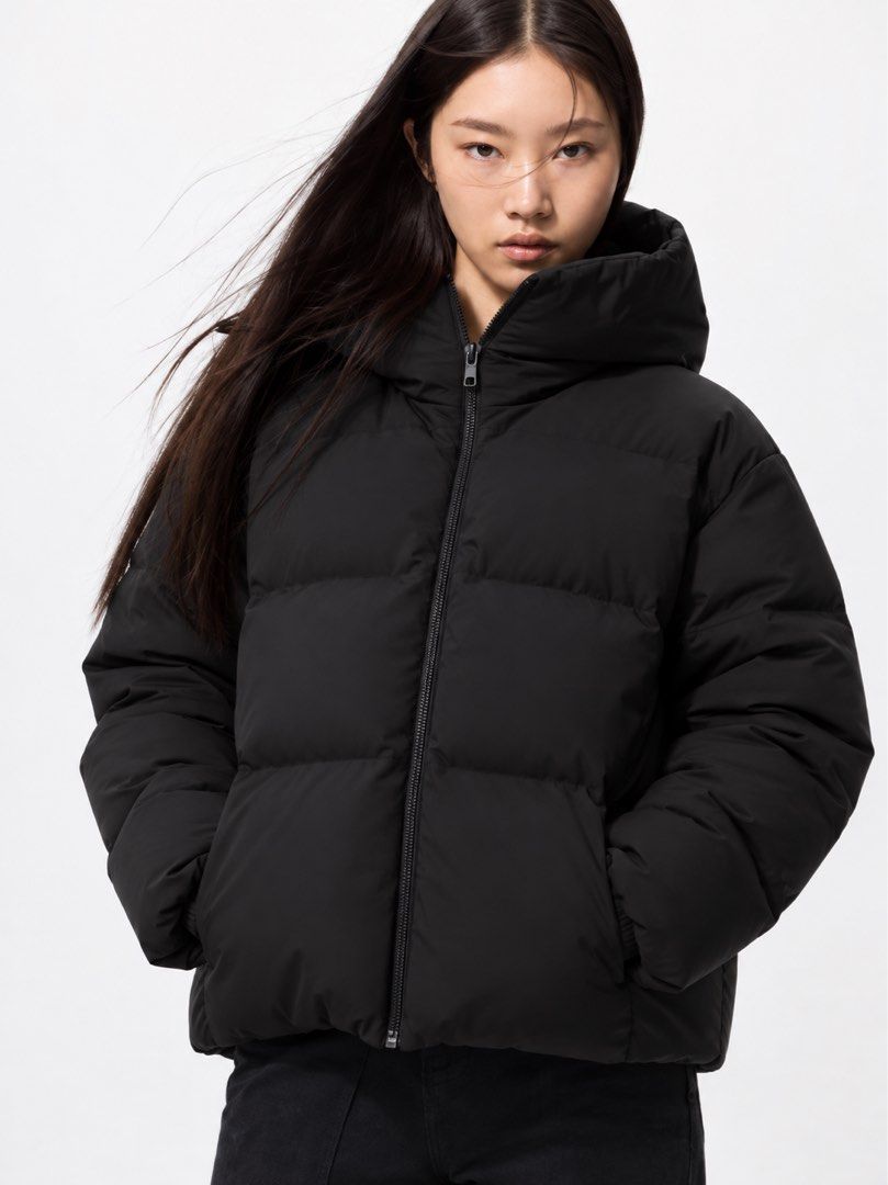 Uniqlo Down Jacket (Category: Coats, Jackets and Outerwear) located in Quezon City. Submitted by anagonz (Listing ID 1467191802, Image 1). Description: .