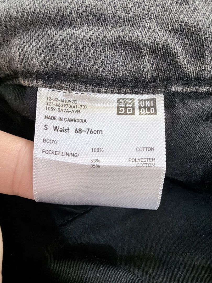 Uniqlo Grey Washed Jeans - Size S (Category: Jeans) located in Manila. Submitted by juliansthings (Listing ID 1467181989, Image 3). Description: Uniqlo Grey Washed Jeans – Size S Selling my pre-loved Uniqlo jeans in a versatile light grey washed color. Minimalist design that’s easy to pair with oversized tees, hoodies, sweaters, and sneakers for a clean streetwear look. - Brand: Uniqlo - Size: S - Waist: 68–76 cm (as indicated on the tag) - Color