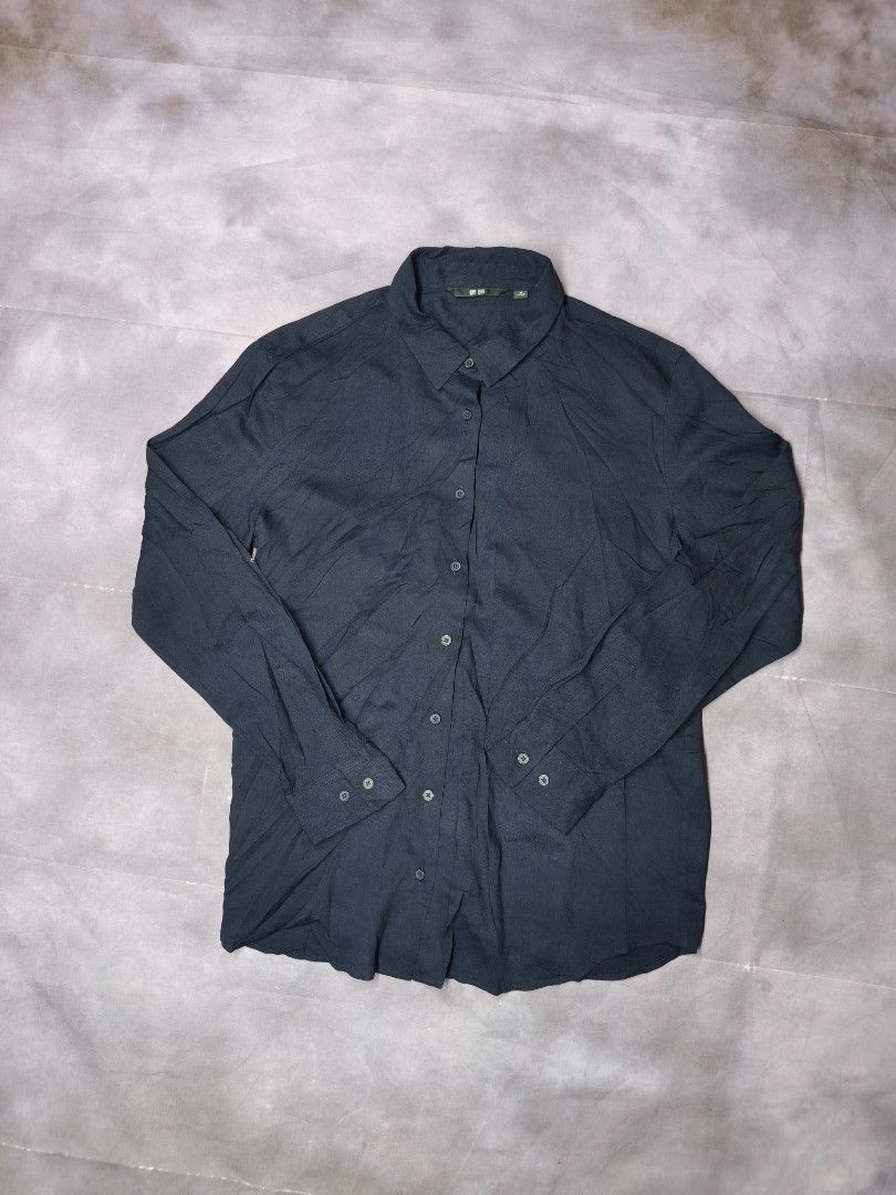 Uniqlo Long sleeve polo (Category: Longsleeves) located in San Jose. Submitted by dripdropph22 (Listing ID 1467239645, Image 1). Description: Uniqlo Long sleeve polo 249 + sf Unli Vouche Unli VC.