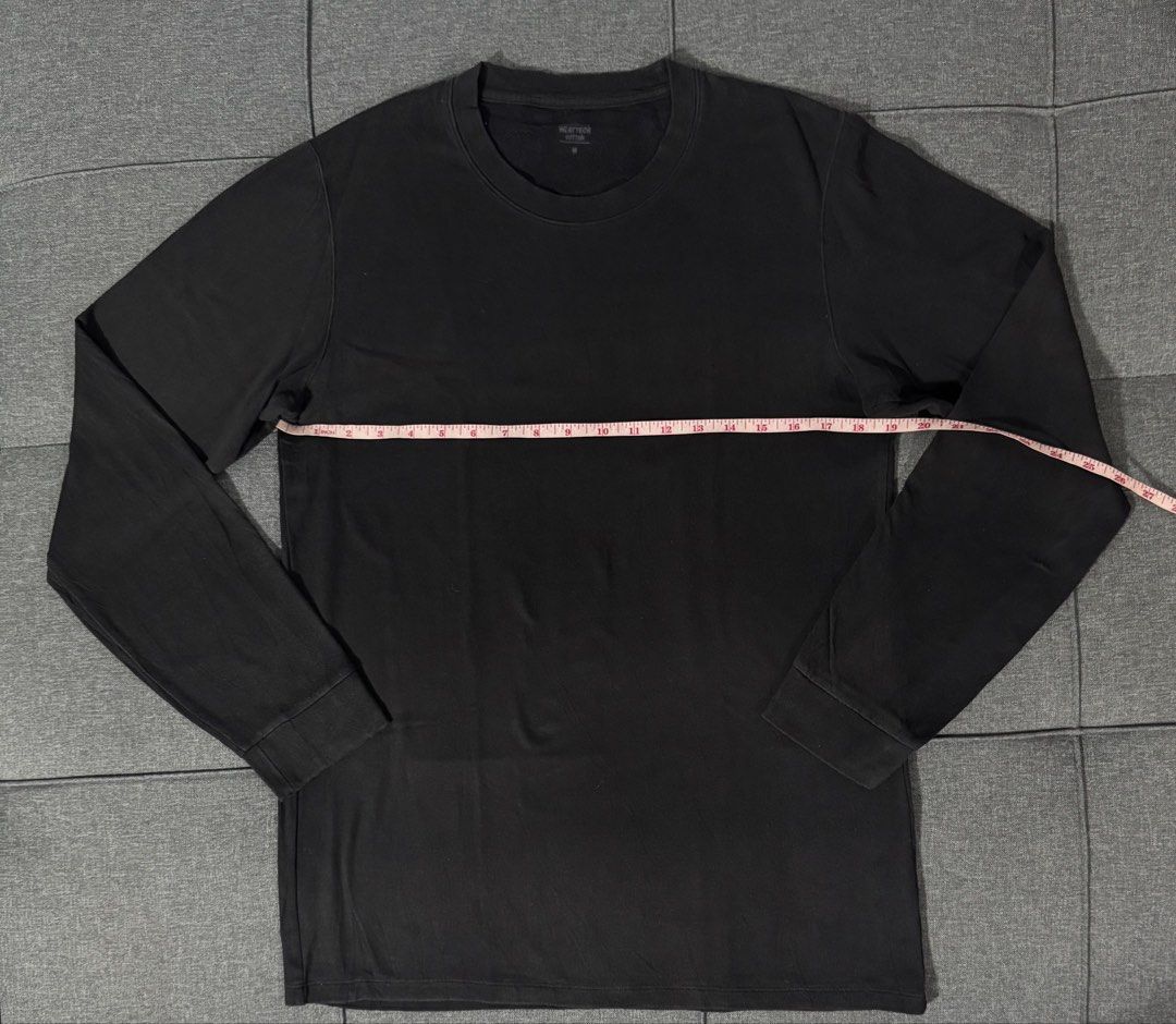 UNIQLO Men heattech extra warm size M (Category: Tshirts & Polo Shirts ) located in General Santos City (Dadiangas). Submitted by curatedstuffs101 (Listing ID 1467251771, Image 1). Description: Like new No flaws Color rate:10/10 Size:medium on tag Low ballers will not be entertained .