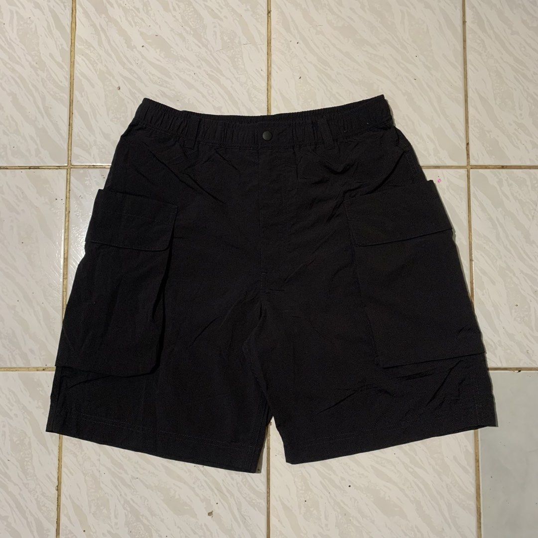 Uniqlo Parachute Cargo Short 5pockets (Category: Shorts) located in Cebu City. Submitted by johnferrer96412 (Listing ID 1467236662, Image 1). Description: Uniqlo Parachute Cargo Short 5pockets Medium Width 30-34 Length 21 Excellent condition Dm📩.