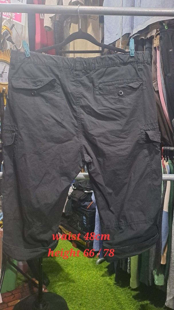 Uniqlo pedal shorts (Category: Shorts) located in Antipolo. Submitted by __watchu_finds (Listing ID 1467284281, Image 2). Description: color may vary due to lightning shipment: lalamove, lbc, grab jnt etc payment: gcash meetup: imall antipolo or nearby.
