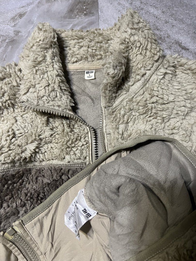 Uniqlo pile fleece (Category: Coats, Jackets and Outerwear) located in Butuan. Submitted by arahukay.ph (Listing ID 1467310134, Image 2). Description: Excellent condition Shipped .