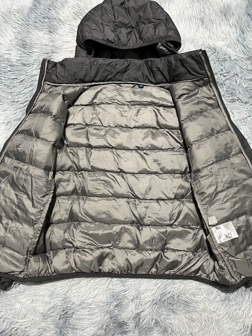 Uniqlo Puffer Jacket Kids (Category: Babies & Kids Fashion) located in Sasmuan (Sexmoan). Submitted by winterclothes.ph (Listing ID 1467329436, Image 3). Description: Uniqlo Puffer Jacket Kids 140 on tag 9/10 yrs old Width 18 Length 20.5 Excellent Condition .
