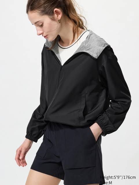 Uniqlo Reversible Jacket (Category: Coats, Jackets and Outerwear) located in Pasig City. Submitted by roadtominimalism09 (Listing ID 1467274794, Image 1). Description: No flaws. RFS: Dami kong jacket Size: Small 19 x 19 inches .
