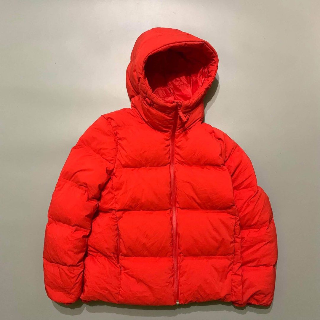 UNIQLO SEAMLESS DOWN PARKA (Category: Coats, Jackets and Outerwear) located in Puerto Princesa. Submitted by kelvinfabr75674 (Listing ID 1467340372, Image 2). Description: Size S 20 width 22 length NO ISSUE EXCELLENT CONDITION Color rate 9.5📌 .