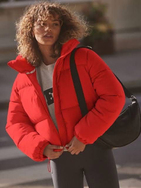 UNIQLO SEAMLESS DOWN PARKA (Category: Coats, Jackets and Outerwear) located in Puerto Princesa. Submitted by kelvinfabr75674 (Listing ID 1467340372, Image 1). Description: Size S 20 width 22 length NO ISSUE EXCELLENT CONDITION Color rate 9.5📌 .