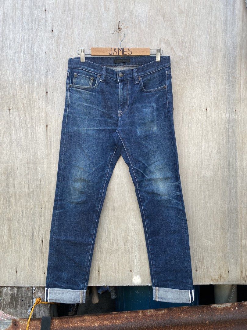 UNIQLO SELVEDEGE DENIM (Category: Jeans) located in Bantayan. Submitted by resuscitate.ph (Listing ID 1467189995, Image 1). Description: UNIQLO SELVEDGE DENIM W: 32 L: 42 .