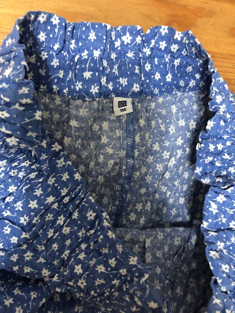 UNIQLO Shorts （分類：嬰兒及小童流行時尚）位於 Hong Kong。 由 bambihk 提交（商品編號 1467325580，圖片 2）。簡介： Size 150。