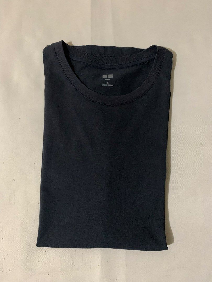 Uniqlo Supima Shirt L (Category: Tshirts & Polo Shirts ) located in Manila. Submitted by deehumphrey (Listing ID 1467213444, Image 3). Description: Uniqlo Supima shirt Size L on tag .