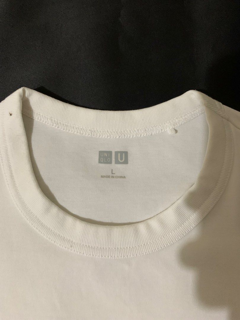 Uniqlo U white thick shirt L (Category: Tshirts & Polo Shirts ) located in Manila. Submitted by deehumphrey (Listing ID 1467210922, Image 3). Description: Uniqlo U White Shirt Size L on tag Dimension : W 17.5 - L 23 For woman size - maliit sya for L kaya for woman.