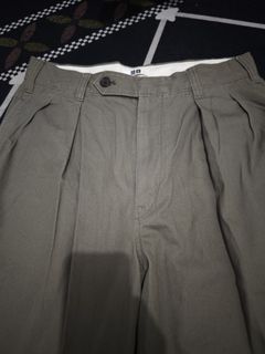 (Category: ) located in . Submitted by fendivintagestore (Listing ID 1467250311, Image 1). Description: .