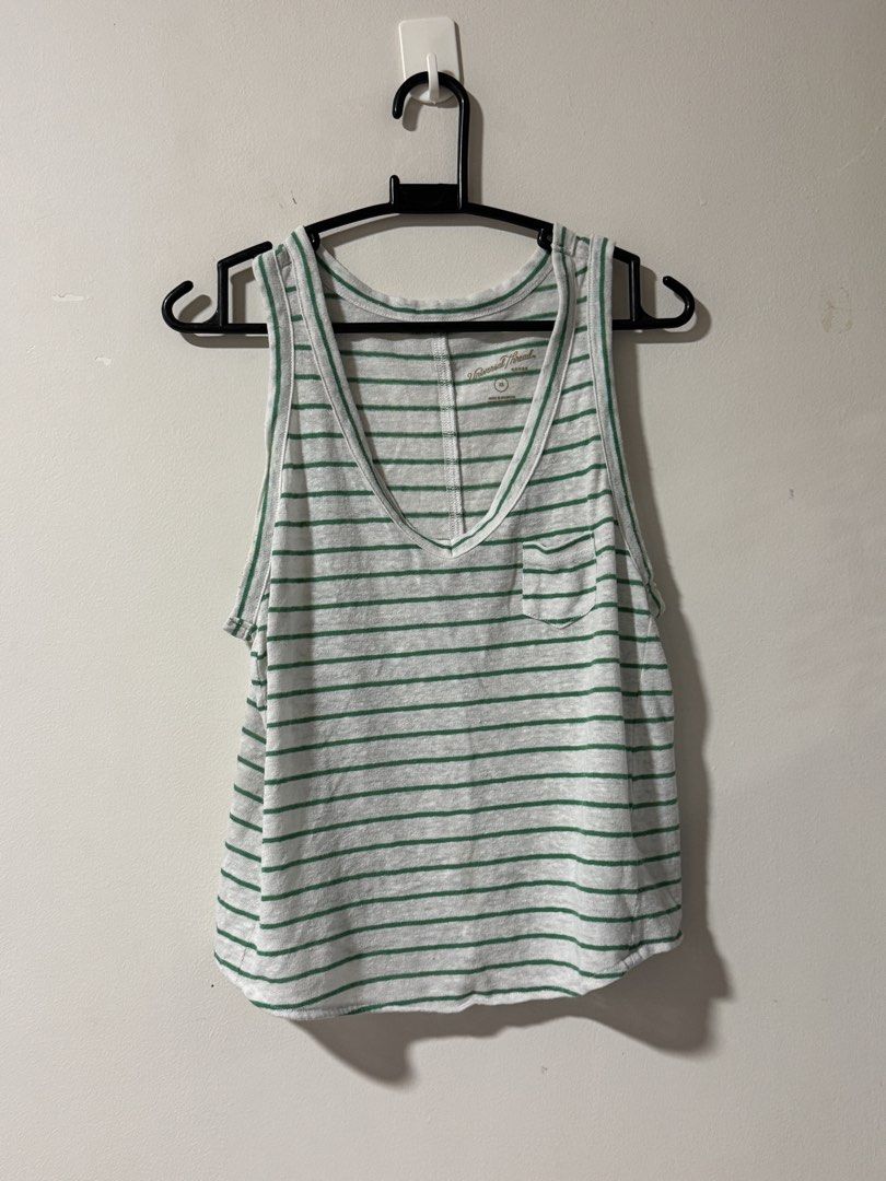 Universal Thread Stripe Sleeveless Top Size XS (Category: Sleeveless) located in Marikina City. Submitted by punch.studioph (Listing ID 1467197981, Image 1). Description: .