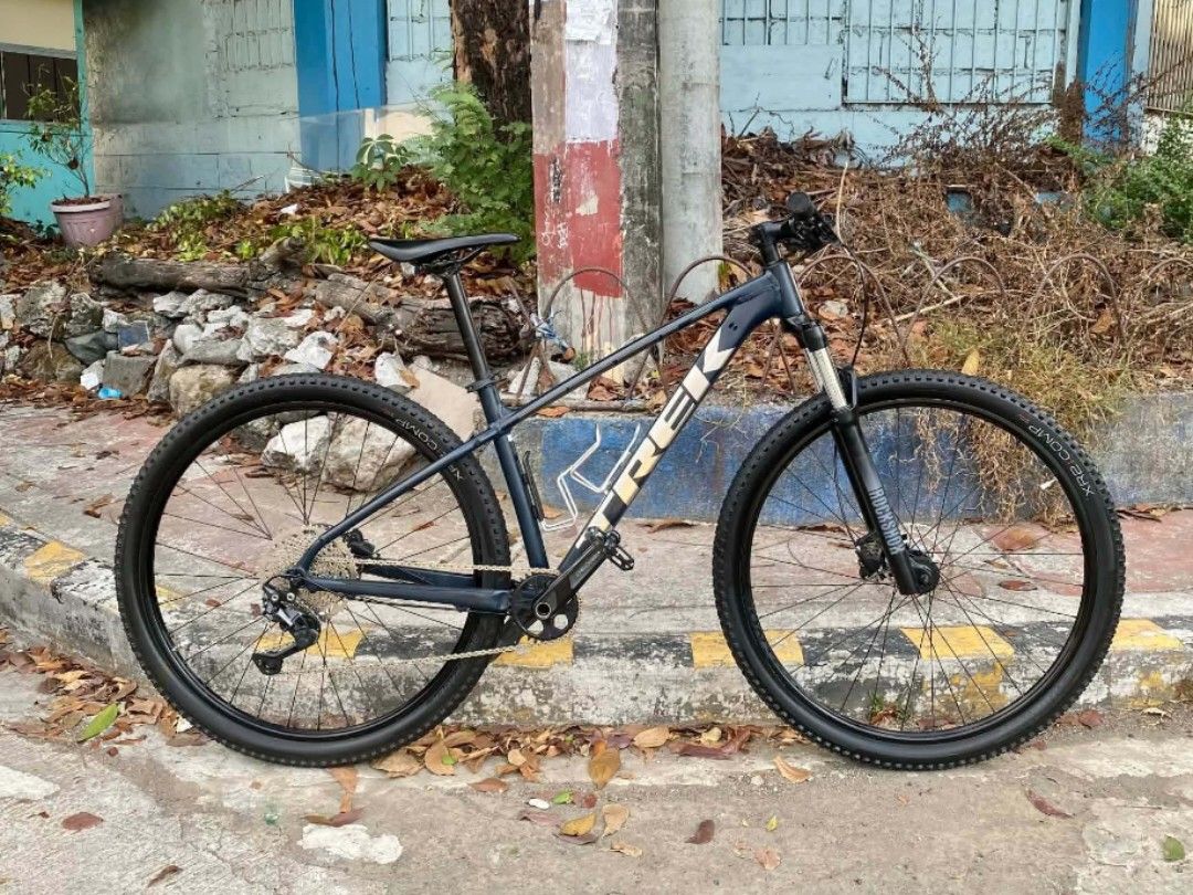 DEORE GS BNEW TREK MARLIN 7 GEN 2 (Category: Bicycles) located in Bocaue. Submitted by jhnr_adri20 (Listing ID 1466023393, Image 1). Description: TREK MARLIN 7 29er Frameset: Trek Marlin 7 M/L Fork: Rockshox Judy Coil Shifter: Shimano Deore M4100, 10s RD: Shimano Depre M5120, Long cage Crank: Shimano Deore M6100, 34T (Brand new) Cassette: Shimano Deore M4100, 11T-46T 10s Chain: KMC 10SL (Brand new) Rotor: Shimano RT26 Brake set: Shimano MT200 (Br
