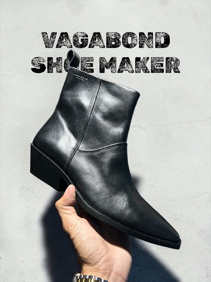 Vagabond Shoemakers (Category: Boots) located in Caloocan City. Submitted by marcapina2211 (Listing ID 1467309260, Image 1). Description: Vagabond Shoemakers Ally Chelsea Boots Black - Women’s Ankle Boots Size 7 Size: 7US 23.6CM 🏷️Price: ₱1,500 Issue: Minimal Dents and Creases Excellent condition 📍North Caloocan.